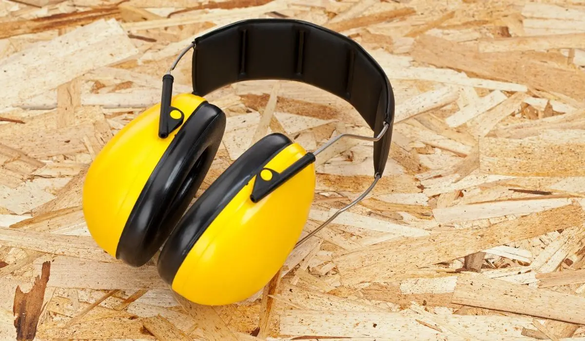 How to Use Electronic Ear Muffs
